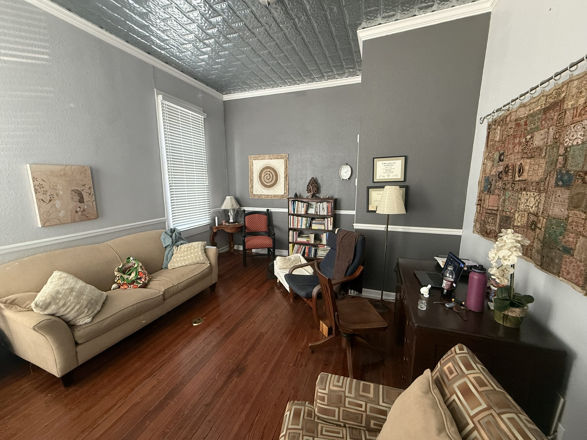 The office at Thunderstorm Therapy